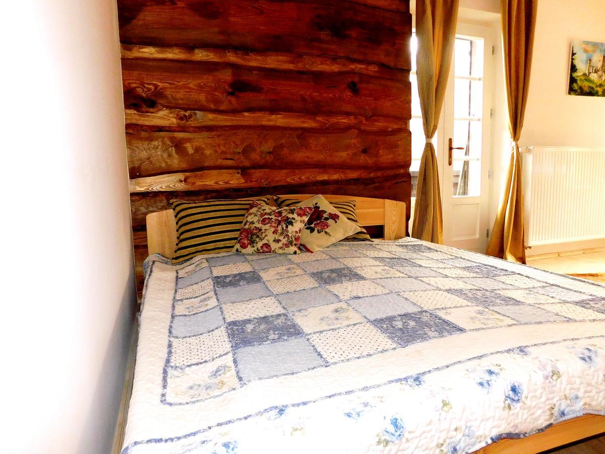 Hubertus Fogado Bed & Breakfast Csesznek Exterior photo